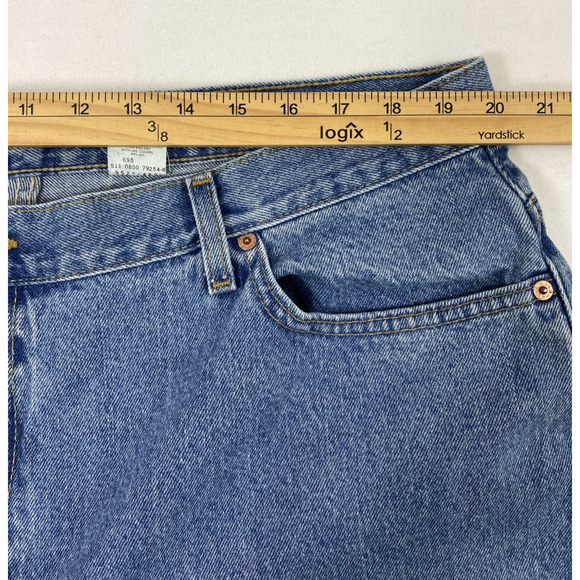 Vtg Levis 550 Jeans Women Plus Size 22 Light Wash Denim Relaxed Fit Tapered Leg - Picture 9 of 13